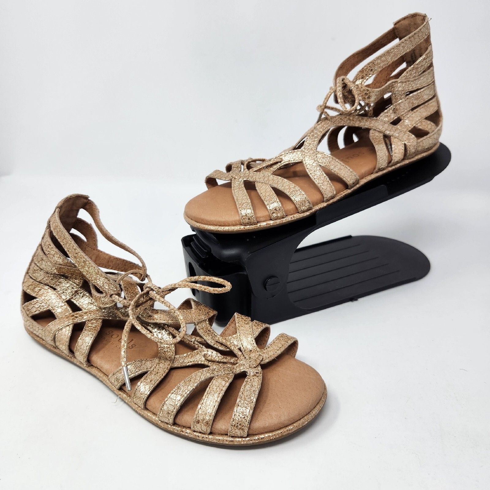 Gentle Souls Womens Break My Heart Gladiator Sandals Gold Metallic Size 6